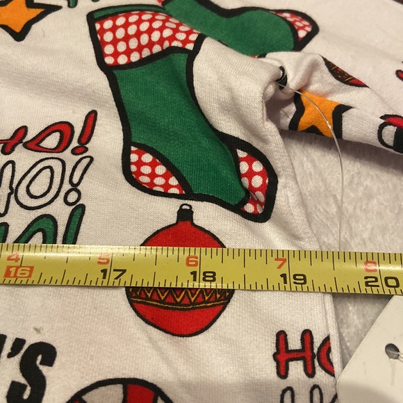 NWT ON FIRE Size L Christmas Print Hoodie - Picture 4 of 9